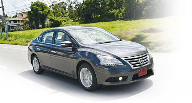 Nissan sylphy vs toyota altis vs honda civic #10