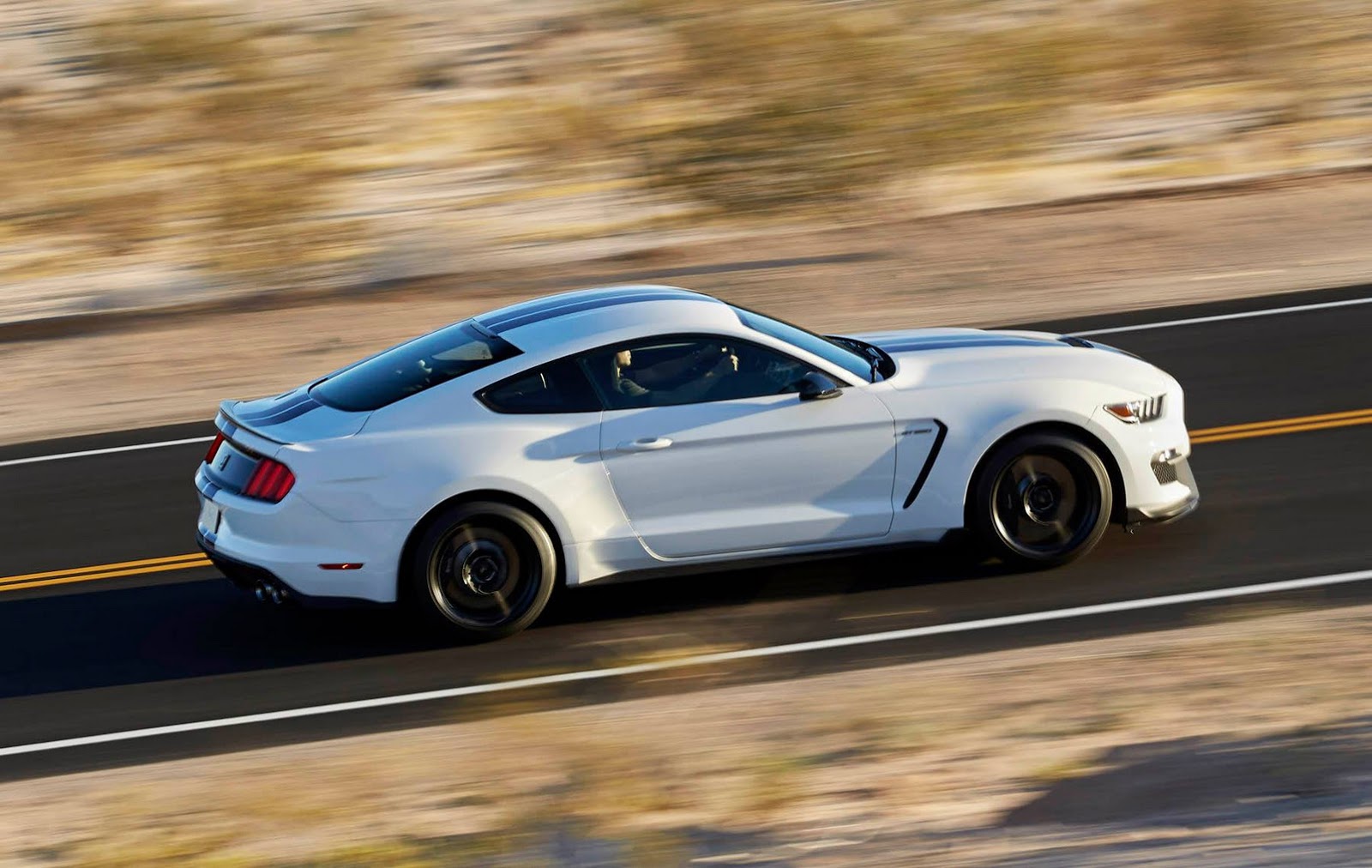 Ford เตรียมเปิดตัว Mustang Shelby GT350 รุ่นใหม่ล่าสุดให้