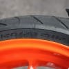 2016-KTM-690-Duke-R_Tyres_3_resize