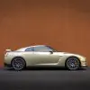 2016-Nissan-GT-R 8