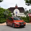 Honda Jazz_หน้าพระราชวังบ้านปืน