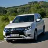 b5f1b2f9-2019-mitsubishi-outlander-phev-03_resize