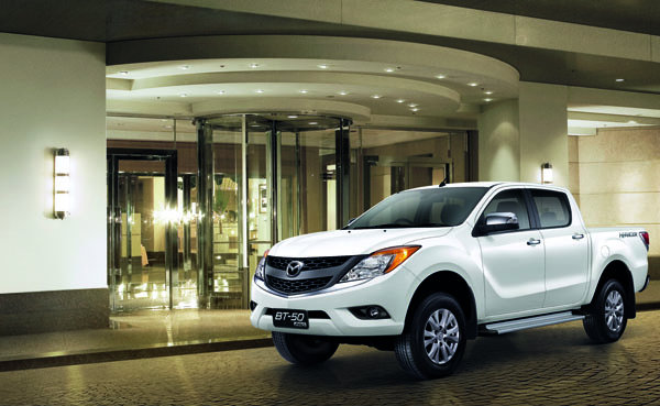 มาสด้า BT-50 Pro กระบะม้ามืด