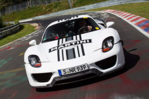 ไม่ได้โม้! Porsche นำรถทดลองวิ่งจับเวลาเทียบโฆษณา