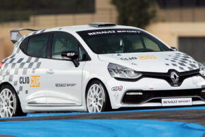 รถแข่งตัวใหม่... Renault วางตัวรถแข่งปี 2014 แรงกว่าเดิมอย่าง "Clio RS"