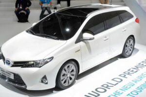 ตีตลาด! Toyota Auris แบบสปอร์ตเตรียมออกอาละวาดวางจำหน่ายในยุโรป