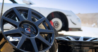 สุโค่ย! เผยแมกซ์คาร์บอน-ไฟเบอร์ชิ้นเดียวอันแรกของโลกจาก "Aussie-Based"