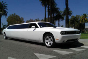 ใหญ่ยาว! Dodge เปิดตัวลีมูซีนรุ่นใหม่สุดหรู "Stretched Challenger"