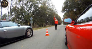 ใครเร็วกว่า! ศึกทางเรียบต่างยุค Ferrari F430 VS Bugatti Veyron 16.4