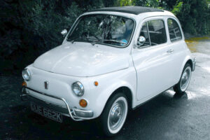 น่ารักอ่ะ! "1971 Fiat 500 L" ของคนดังถูกประมูลขายสิ้นเดือนนี้