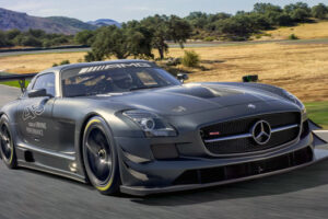 มาใหม่อีกแล้ว! Mercedes-Benz เปิดตัวรถฉลองครบ 45 ปี ตระกูล SLS AMG ชื่อเก๋ไก๋ "GT3"