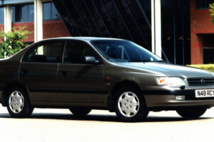 อยู่ไหนน้า! Toyota ประกาศตามหารุ่นเก่าแก่ที่สุดในอังกฤษนำไปแลก Auris รุ่นใหม่ได้