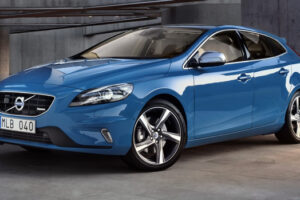 เตรียมเงินเร็ว! Volvo เปิดราคาขาย V40 สปอร์ตรุ่นใหม่ใน UK