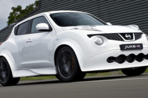 สุดยอดรถ! Crossover ค่ายอื่นชิดซ้ายหลัง Nissan เตรียมเปิดตัว "Juke-R" ตีตลาด