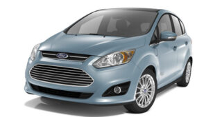 ทันสมัยประหยัดพลังงาน! Ford จัดการเปิดตัวรถทดลอง "C-MAX Energi Plug-In Hybrid" กว่า 2,000 คัน