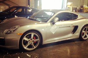 แอบถ่าย! สาวก Instragram แอบถ่าย "Cayman sports coupe" รุ่นใหม่ล่าสุด