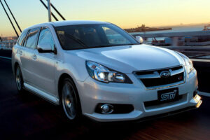 ใหม่อีกแล้ว! Subaru เปิดตัวรถสองรุ่นเครื่องยนต์ใหม่แบบ "2.5i EyeSight tS"