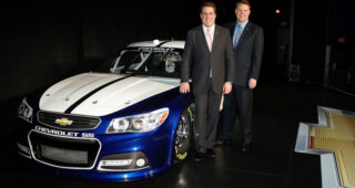แรงถึงใจ! GM เปิดตัวรถแข่งรุ่นใหม่ "2013 Chevrolet SS NASCAR" เอาใจขาซิ่ง