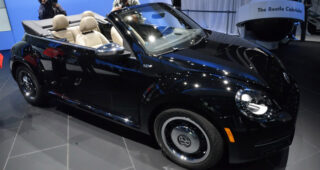 มาแล้วจ้า! VW เปิดตัว "2013 VW Beetle Convertible" ในงาน Los Angeles Auto Show