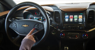 อยากเล่นอ่ะ! Chevy เสนอเทคโนโลยี "MyLink" แบบใหม่ในรถ 2014 Impala ออกแบบได้เอง