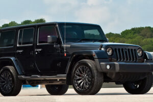 แต่งหรู! Kahn ออกแบบแต่งรถรุ่นใหม่ให้ "Jeep Wrangler Sahara" แบบ 4 ประตู