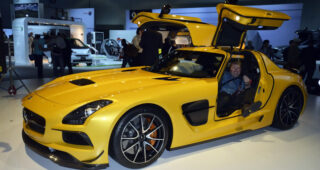 ฤกษ์งามยามดี! Mercedes-Benz ถือโอกาสเปิดราคา "New SLS GT และ GL63 AMG" ในงาน Los Angeles Auto Show