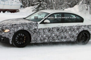 ฝ่าหนาว! "BMW M3 Sedan" ขับรถทดสอบรุ่นล่าสุดท่ามกลางหิมะหนา