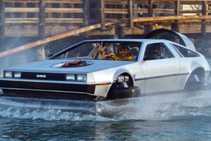สุดยอด! คอนเซปต์ "Back to the Future" เป็นจริงแล้วหลังรถบินบนน้ำได้