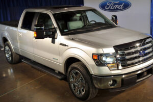 Top10! จัดอับดับรถขายดีที่สุด 10 อันดับในสหรัฐอเมริกาโดยค่ายยาง "Kicking"