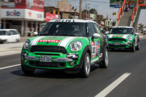 สุดยอดทั้งคู่! MINI ชนะการแข่งขันสุดโหด 2013 Dakar พร้อมทีมพิการสู้ชีวิต Race2Recovery ที่น่ายกย่อง