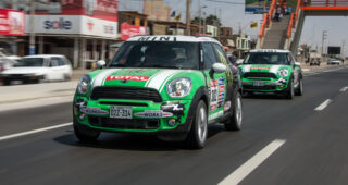 สุดยอดทั้งคู่! MINI ชนะการแข่งขันสุดโหด 2013 Dakar พร้อมทีมพิการสู้ชีวิต Race2Recovery ที่น่ายกย่อง