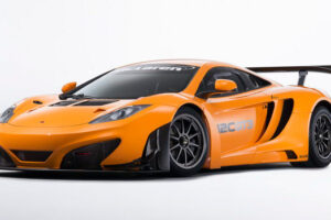 รถแรงแข่งเทพ! McLaren เปิดตัวรถ "MP4-12C GT3" สำหรับแข่งในรายการ FIA GT