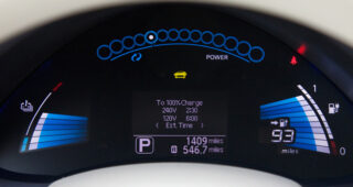 ลูกผู้ชายตัวจริง! Nissan ยืดอกรับผิดกรณีแบตเตอรี่เสื่อมในรุ่น "Leaf"