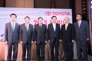 Toyota คาดตลาดรวมในประเทศปี 2556 ขายมากกว่า 1.2 ล้านคัน