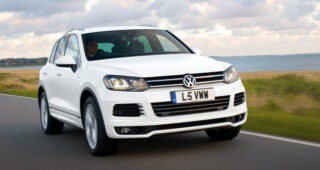 ยิงปืนนัดเดียว! VW เปิดตัว "New Touareg R-Line" ลดราคาขาย "CC" ในสหราชอาณาจักร
