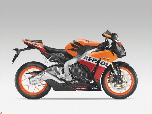 Honda เปิดตัว CBR1000RR 2 ลายใหม่ โดนใจคนรักบิ๊กไบค์ในงาน Bangkok Motorbike Festival 2013