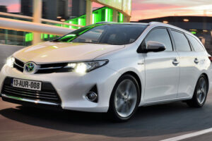 เปิดราคา! Toyota เปิดตัวเปิดราคา "Auris Touring Sports" ในสหราชอาณาจักรพร้อมขายแล้ว