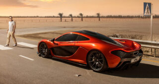 แบบนี้สาวตรึม! เปิดเผยภาพถ่ายรถสุดหรูอย่าง "McLaren P1" ใน Bahrain International Circuit