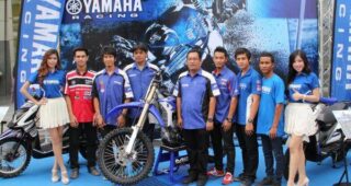Yamaha ร่วมแสดงความยินดีกับ 6 นักแข่งยามาฮ่าที่ร่วมการแข่งขัน 2013 FIM Motocross World Championship