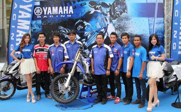 Yamaha ร่วมแสดงความยินดีกับ 6 นักแข่งยามาฮ่าที่ร่วมการแข่งขัน 2013 FIM Motocross World Championship