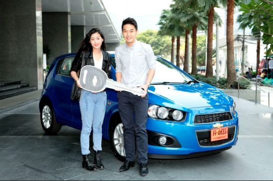 ยิปโซ-รมิตา รับมอบรถเชฟโรเลต โซนิค ตอบโจทย์ทุกไลฟ์สไตล์คนรุ่นใหม่