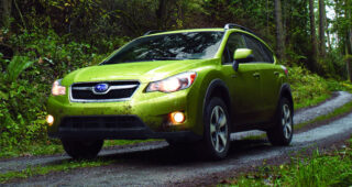 Subaru เปิดตัวรถพลังงานไฟฟ้า "2014 XV Crosstrek Hybrid" รวมถึงรุ่นอื่นๆในงานที่ NY