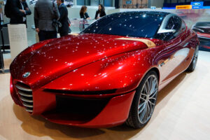 Alfa Romeo Gloria กับสปอร์ตซีดาน โฉมใหม่