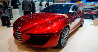 Alfa Romeo Gloria กับสปอร์ตซีดาน โฉมใหม่
