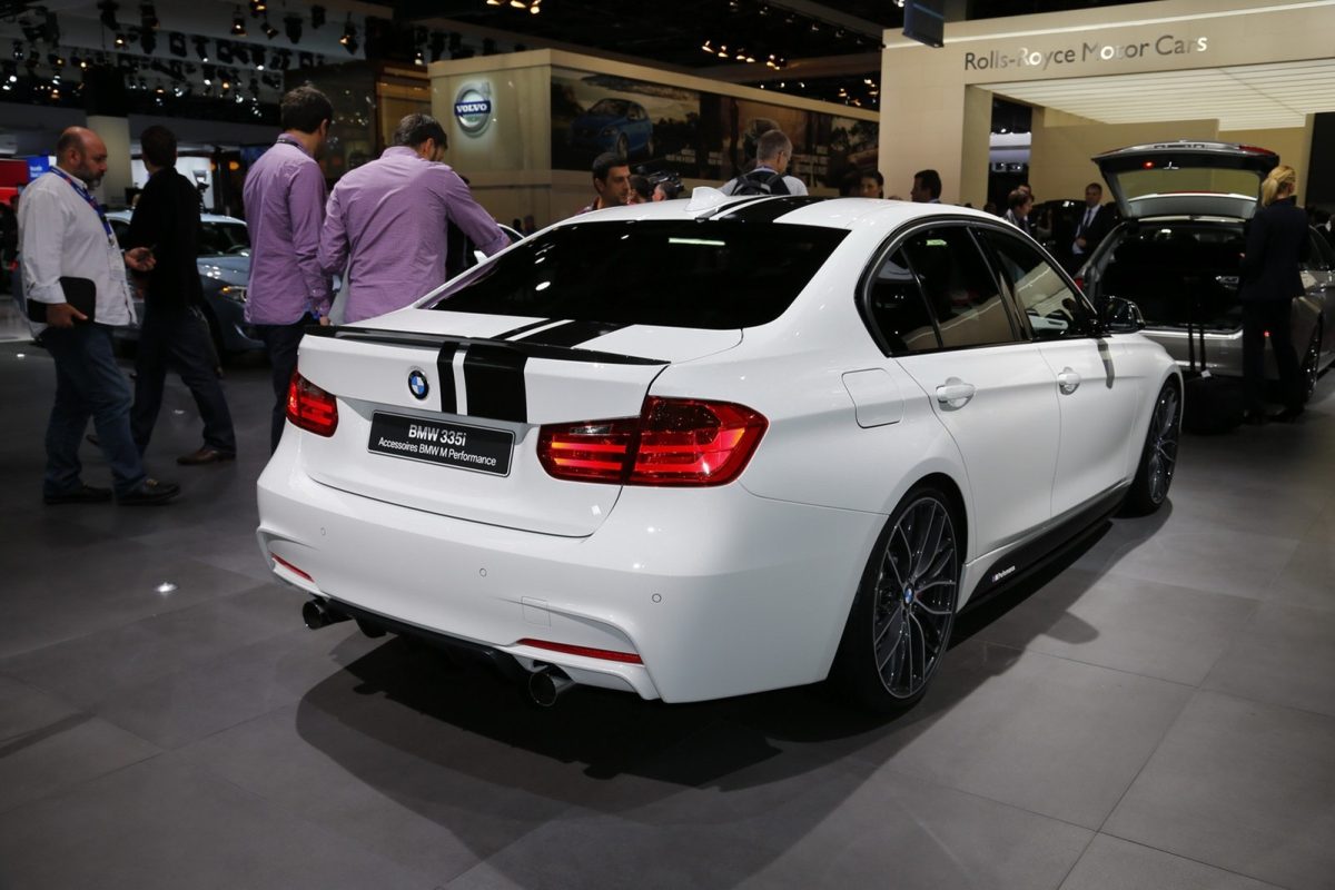 BMW USA เสนอชุดแต่ง "M Performance Kit" ของรถรุ่น 335i รถใหม่ 2023