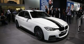 BMW USA เสนอชุดแต่ง "M Performance Kit" ของรถรุ่น 335i