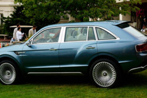 จองกันแล้ว! Bentley เผยรถแบบ "SUV" รุ่นใหม่ยอดจองกว่า 2,000 คัน พร้อมผลิตแล้วในโรงงานสองแห่ง