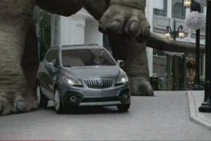 โฆษณาเจ๋ง! Buick เปิดตัวสื่อสปอต "2013 Encore" ด้วยธีมไดโนเสาร์น่าเกรงขาม