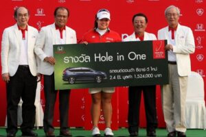 HONDA มอบ CRV เพื่อเป็นกำลังใจให้นักกอล์ฟดาวรุ่งชาวไทย