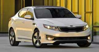 Kia เปิดตัว Optima Hybrid โฉมใหม่ พร้อมแรงบิดที่เพิ่มขึ้น